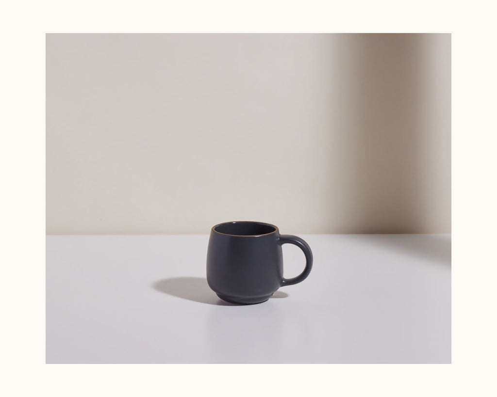 Lot de 2 mugs empilables en céramique grès